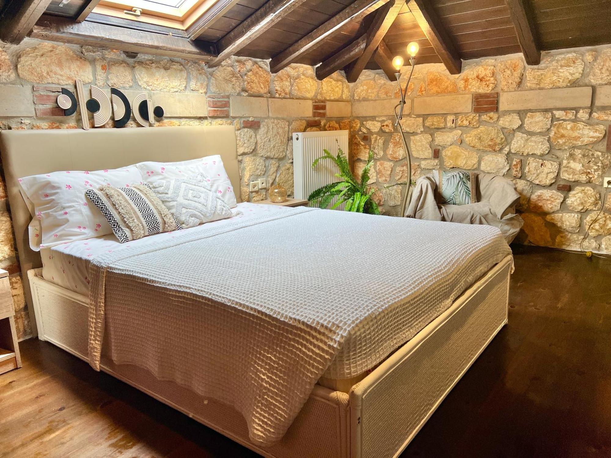 Boutique Stone House Guest House Псахудиа Екстериор снимка