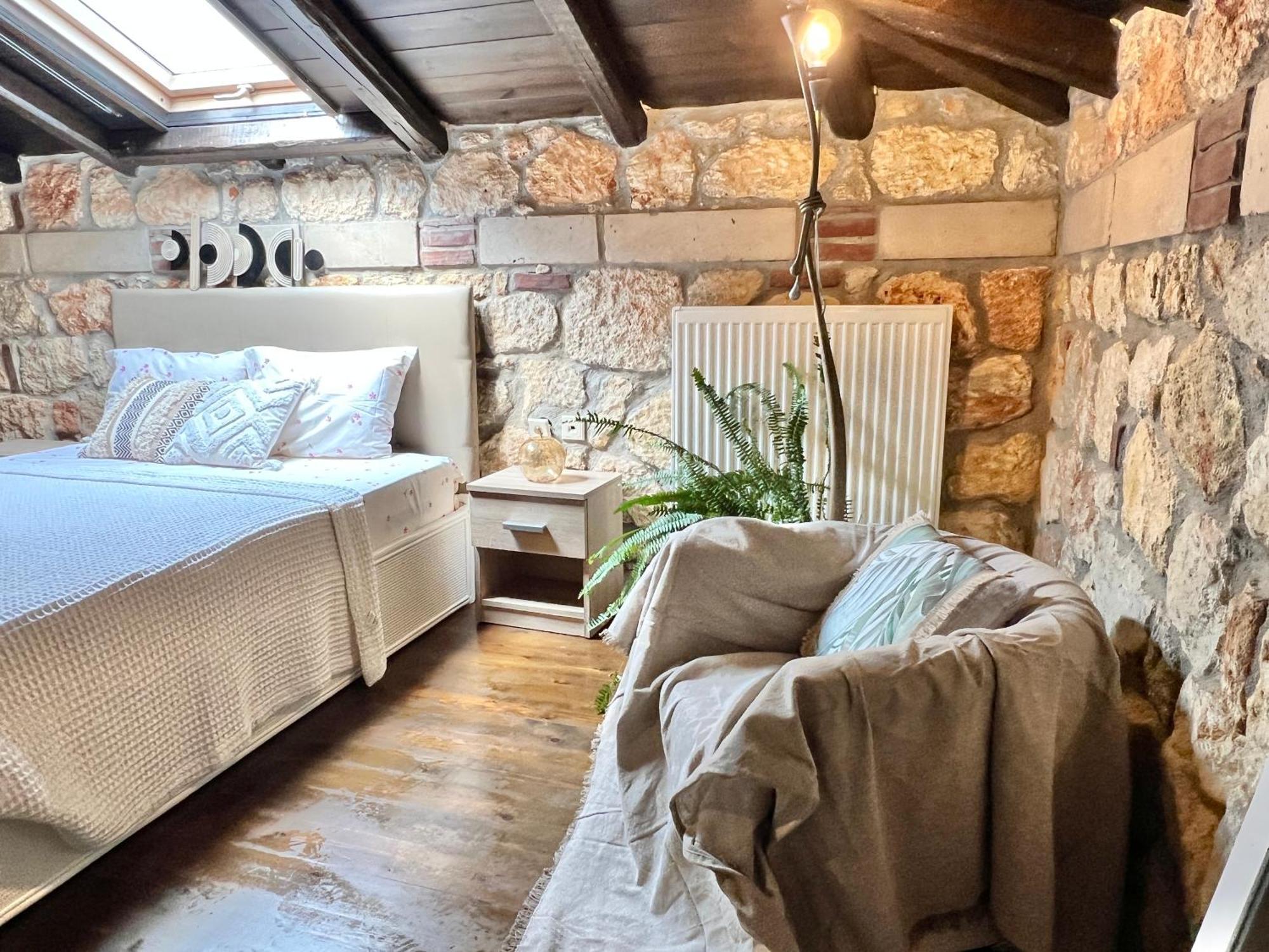 Boutique Stone House Guest House Псахудиа Екстериор снимка