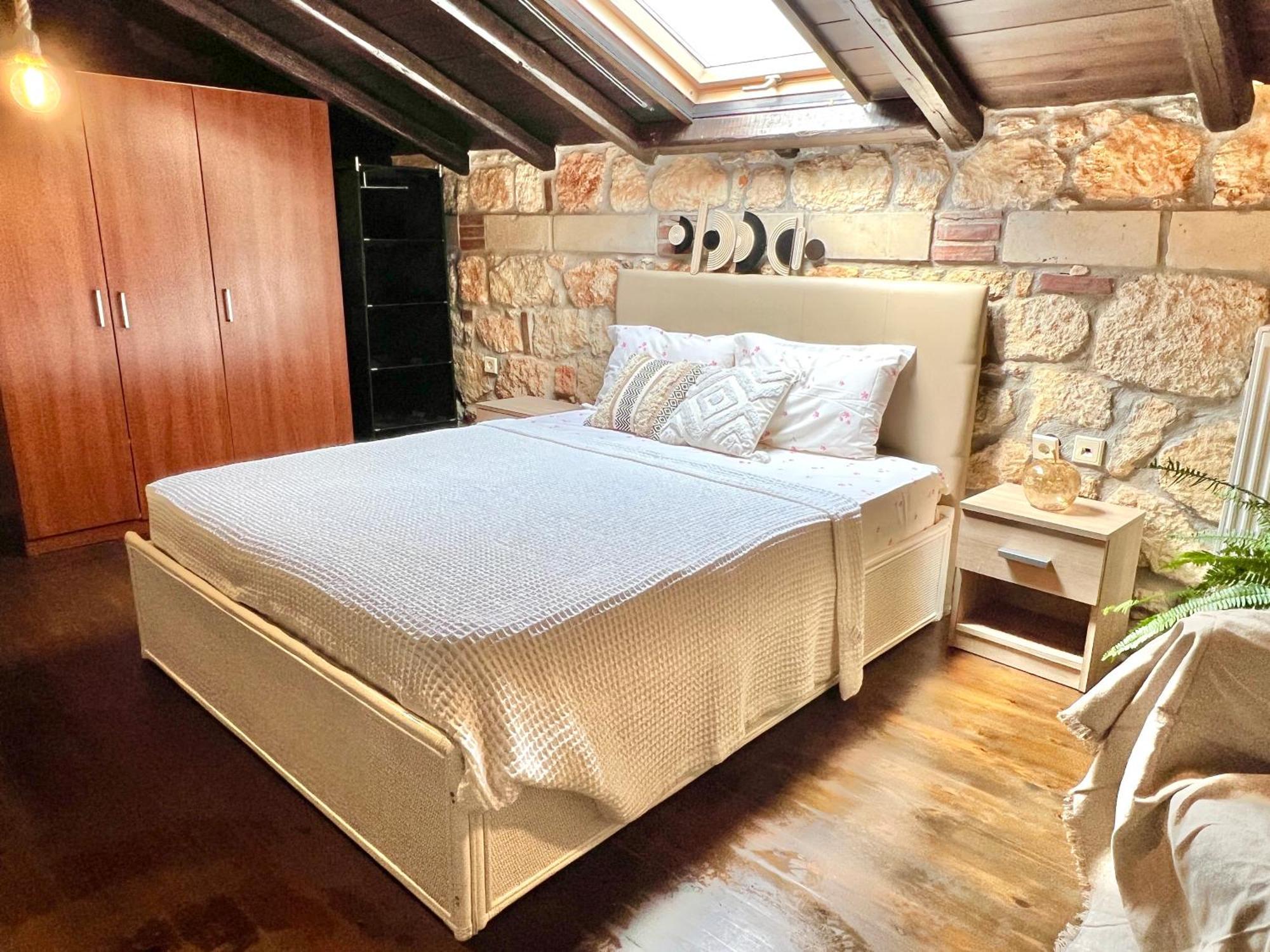 Boutique Stone House Guest House Псахудиа Екстериор снимка